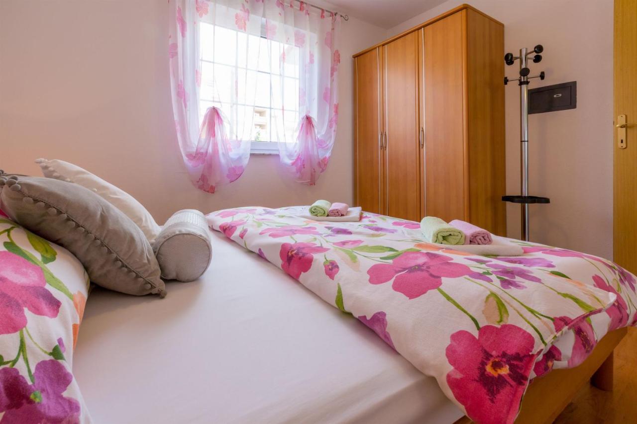 Apartments Vanessa ドラマリ エクステリア 写真
