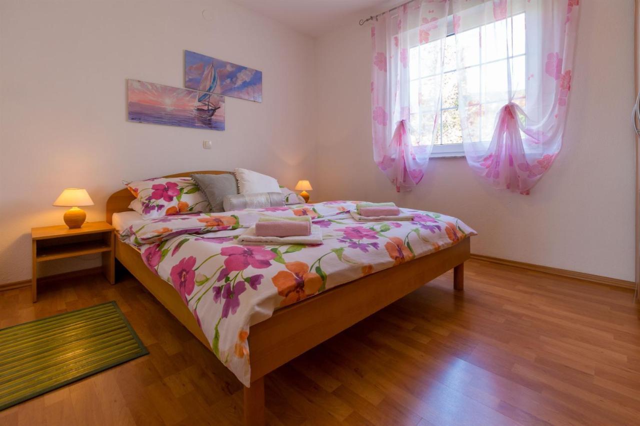 Apartments Vanessa ドラマリ エクステリア 写真