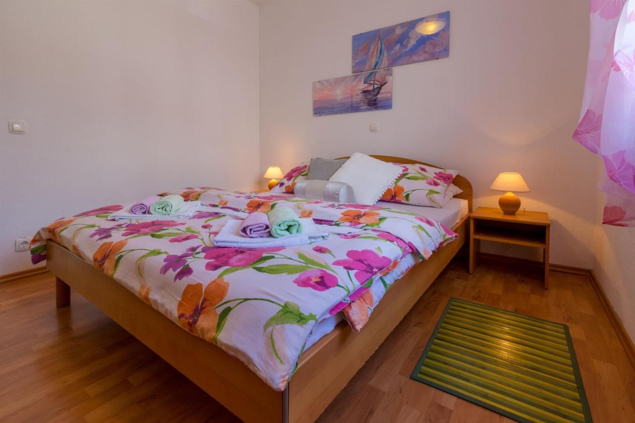 Apartments Vanessa ドラマリ エクステリア 写真